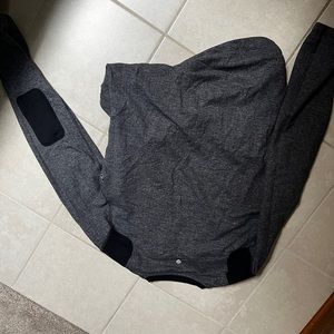 Lululemon Herringbone Sweater Long Sleeve
Shoulder/Elbow Pads Vented